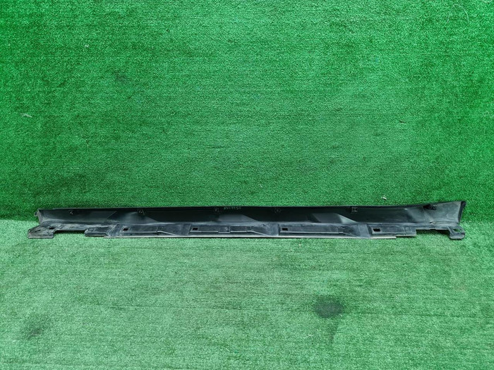 Накладка порога правая Subaru Outback 6 (19-нв)