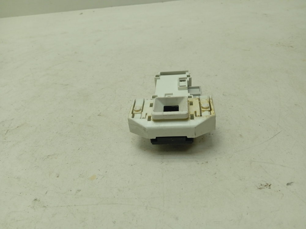 WLX20370CE кт161 Блокировка люка для стиральной машины Bosch WLX20370CE б/у