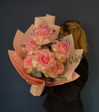 Букеты в наличии, доставка от 30 мин