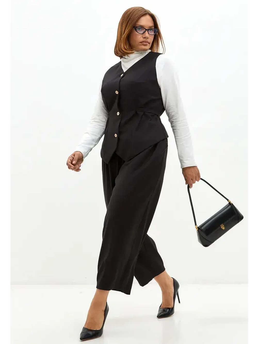 Брюки бананы классические черный