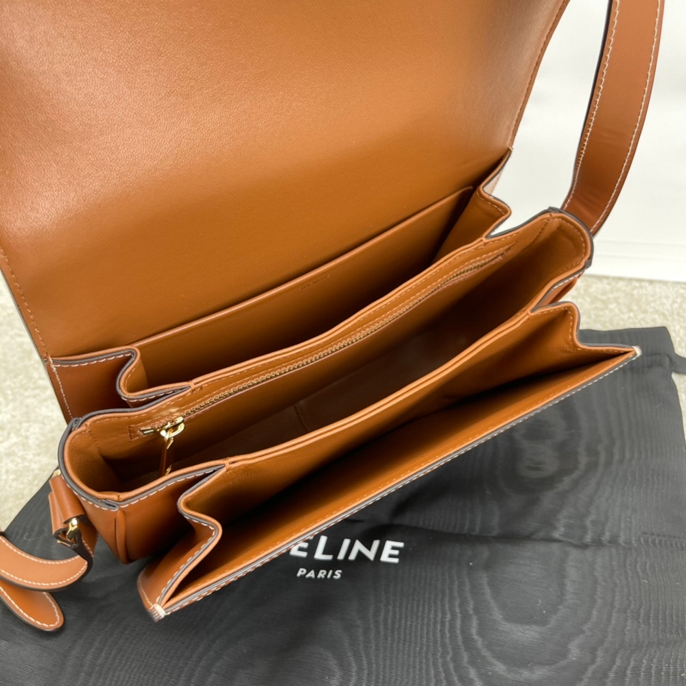Celine Triomphe Bag 22 cm