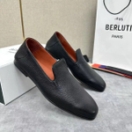 Мужские лоферы Berluti из зернистой кожи