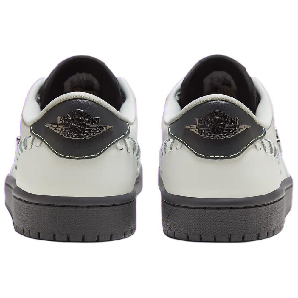 Кроссовки Jordan Air Jordan 1 Low Og "Black Cat" (Женская размерная сетка)