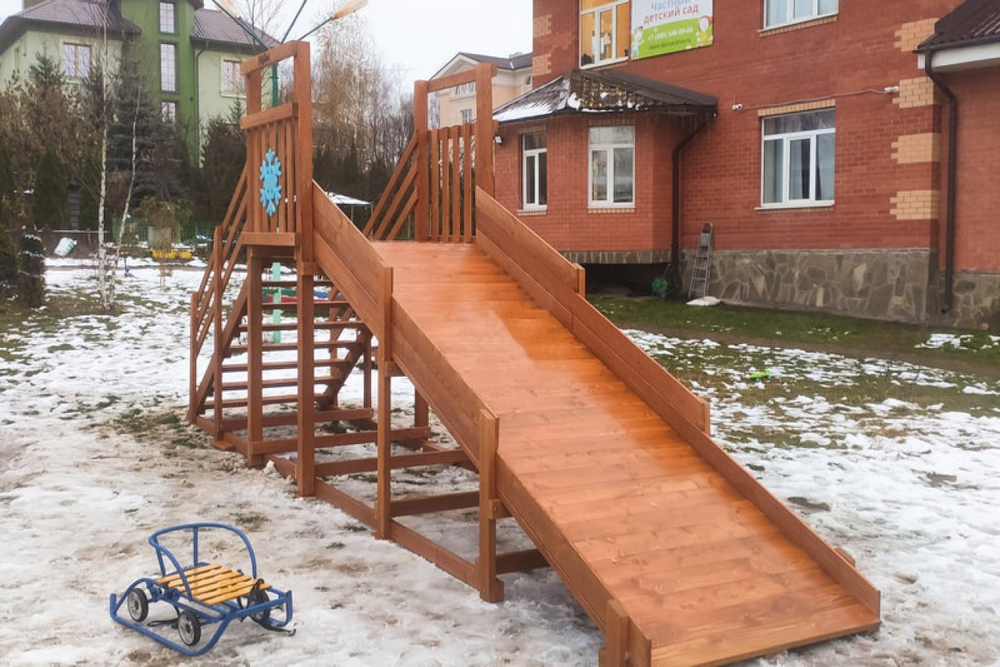 Зимняя горка Лисичка