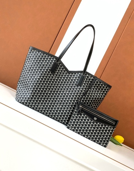 Moynat M Tote GM
