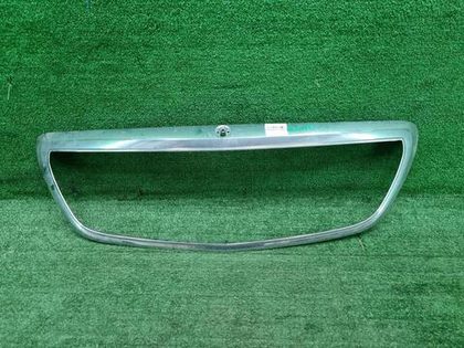 Молдинг решетки радиатора Mercedes S w222 (13-17)
