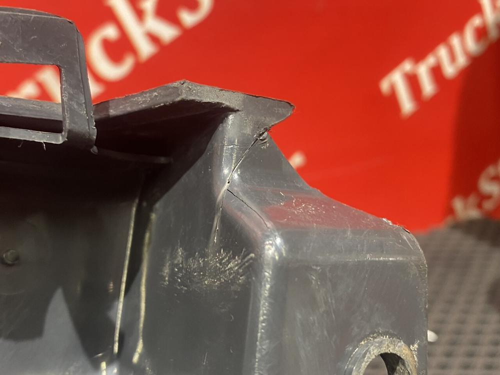 Накладка корпуса фары правая