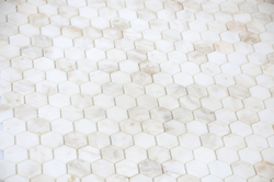 Мозаика Pietrine Hexagonal - Dolomiti Bianco матовая 28,5x30,5х0,6 см (чип 18х30х6 мм)