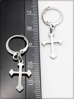 Серьги кольца "Крестики" стальные для пирсинга ушей.