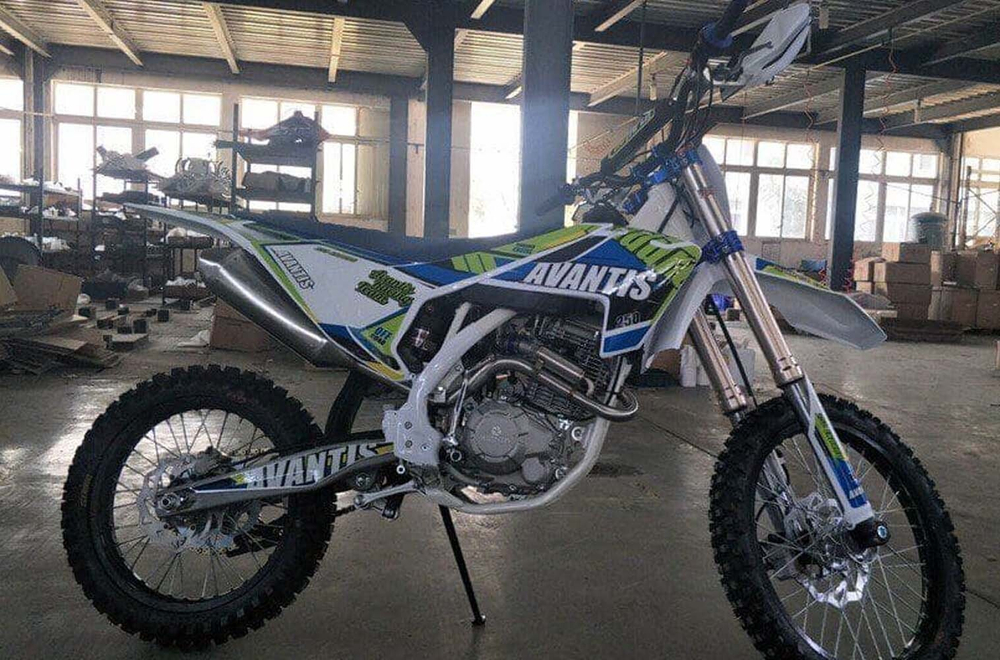 Мотоцикл кроссовый эндуро AVANTIS 250 PRO/CARB (DESIGN HS 2018)