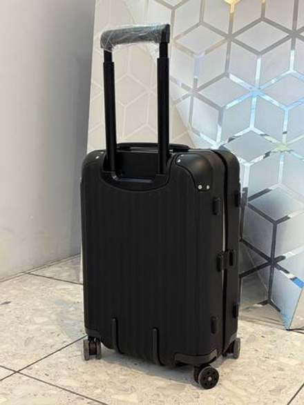 Чемодан Rimowa
