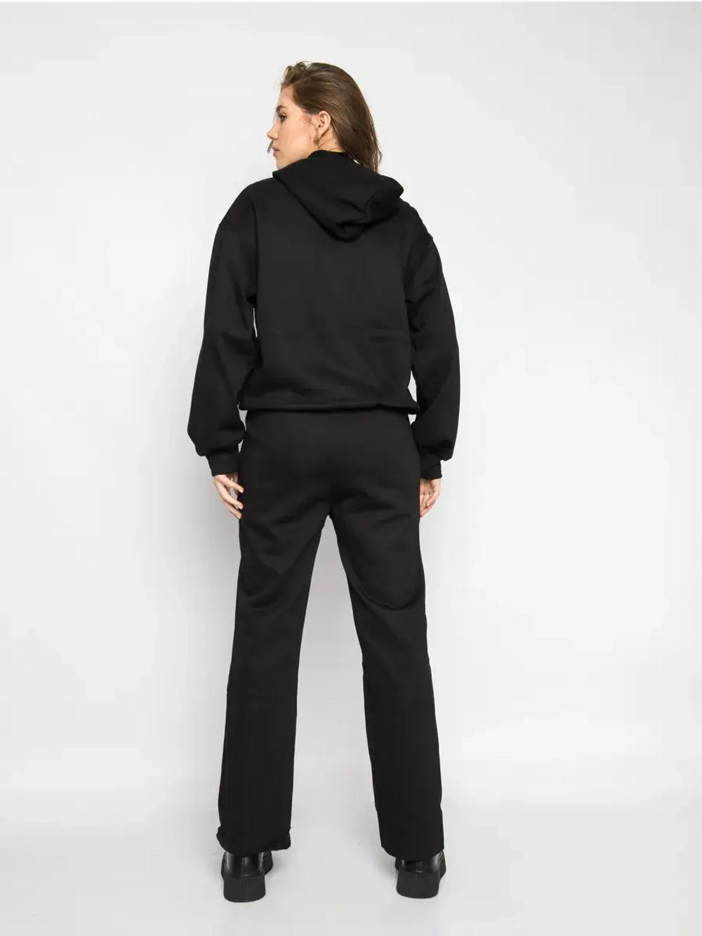 Спортивный костюм утепленный с капюшоном