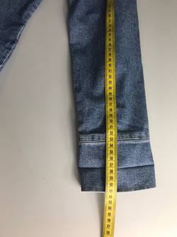 Куртка джинсовая модная, визуально на 44/46 размер