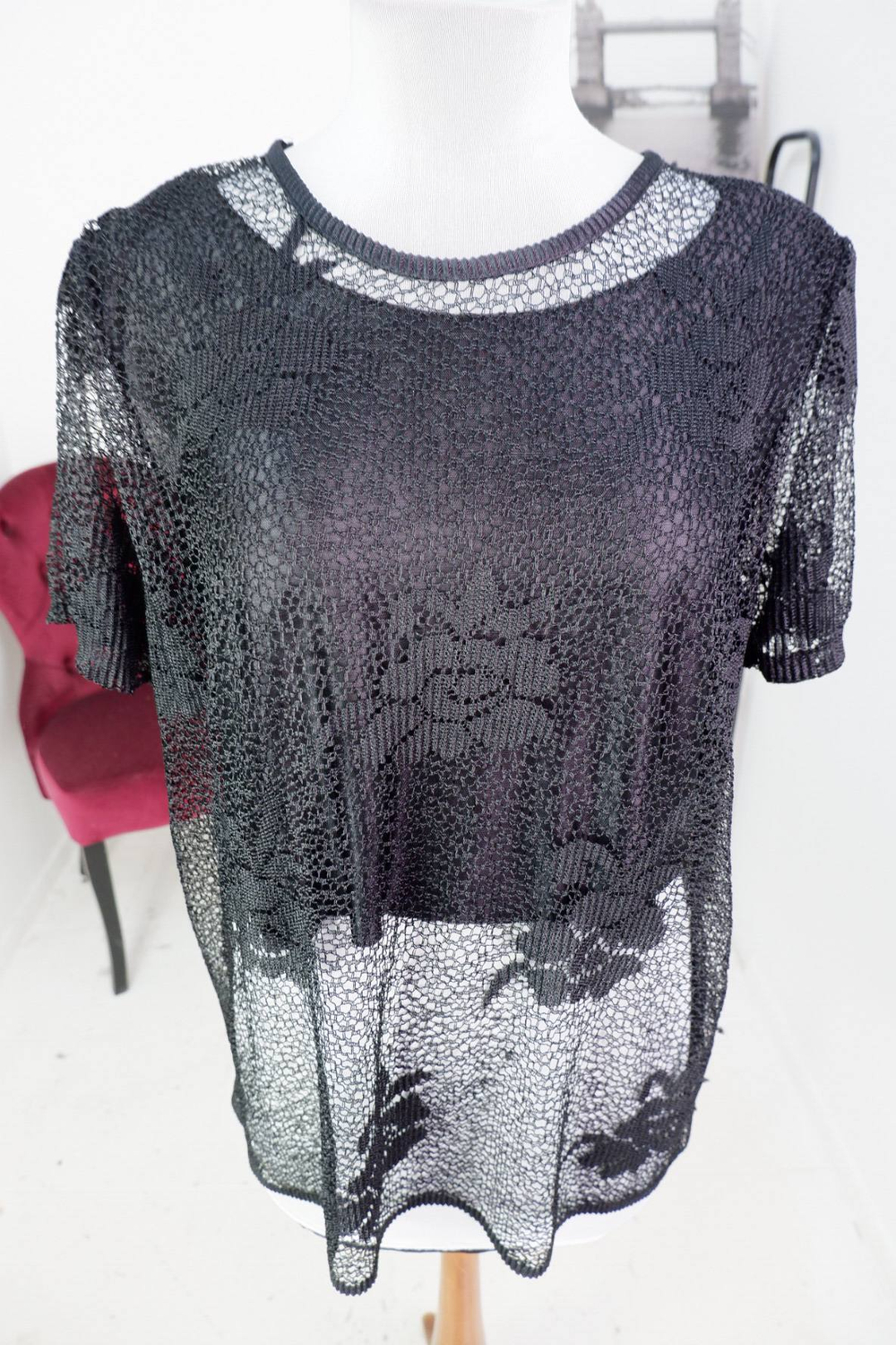 Блузка для модного образа, визуально на 50 размер