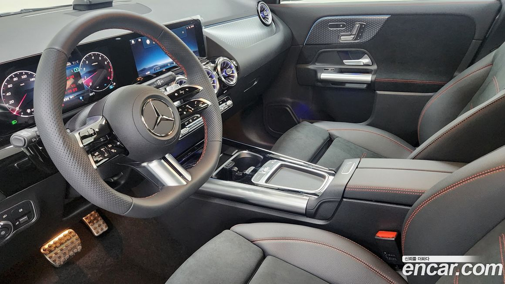 Mercedes-Benz GLA-Class H247 GLA250 4MATIC (02.2024)