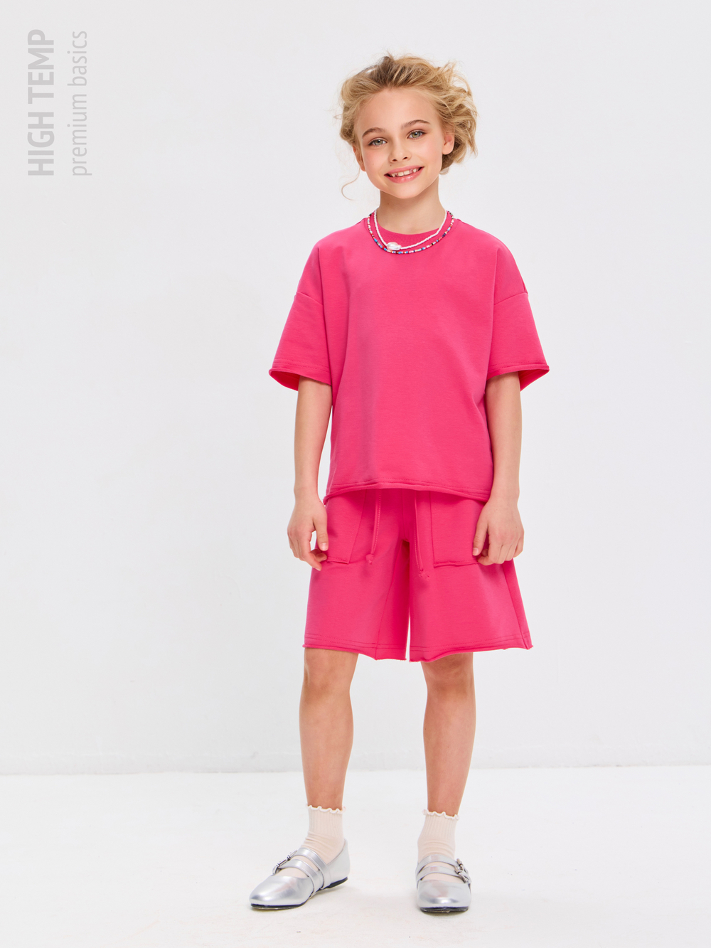 Костюм оверсайз с футболкой и шортами