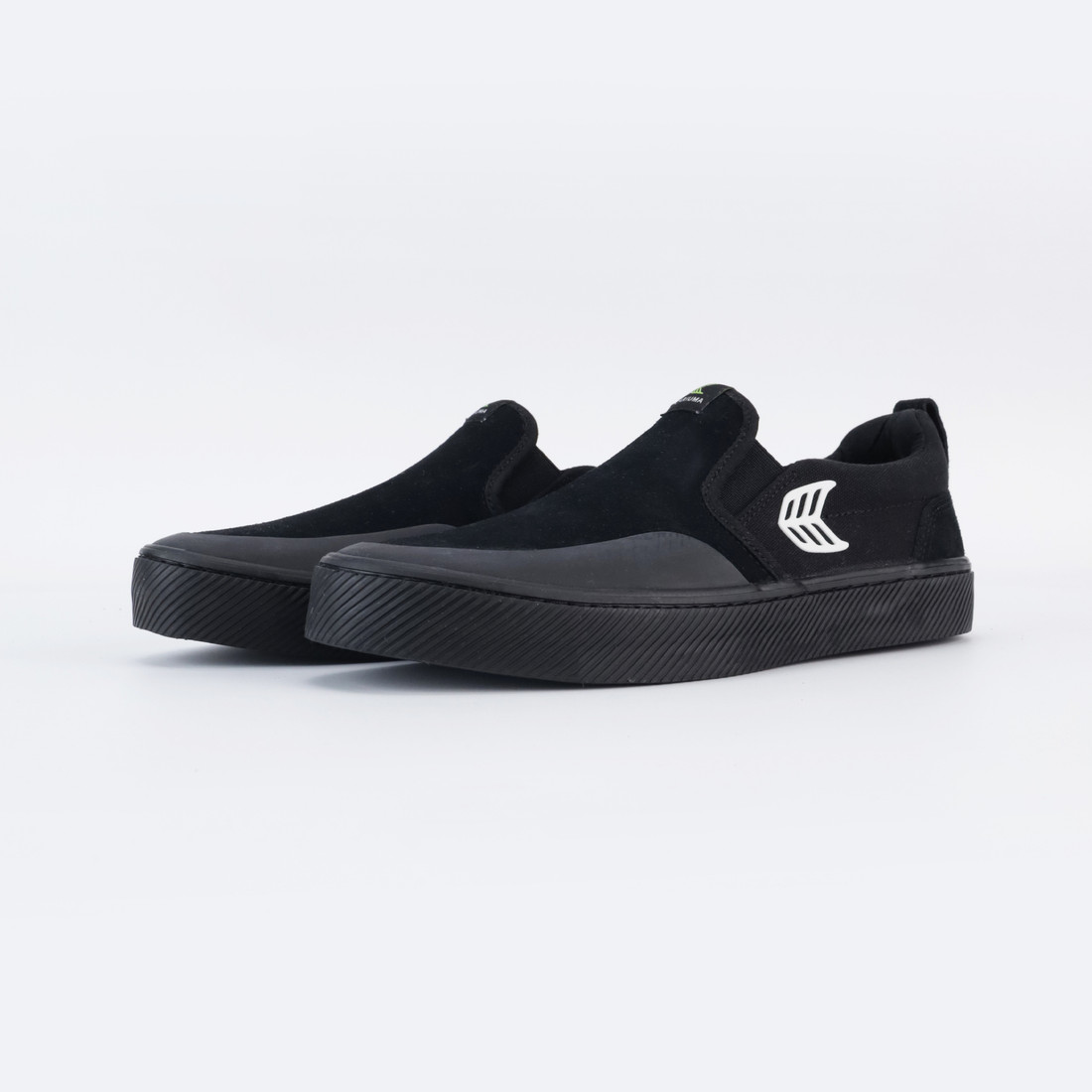 Купить Cariuma Slip On Skate Pro (all black)