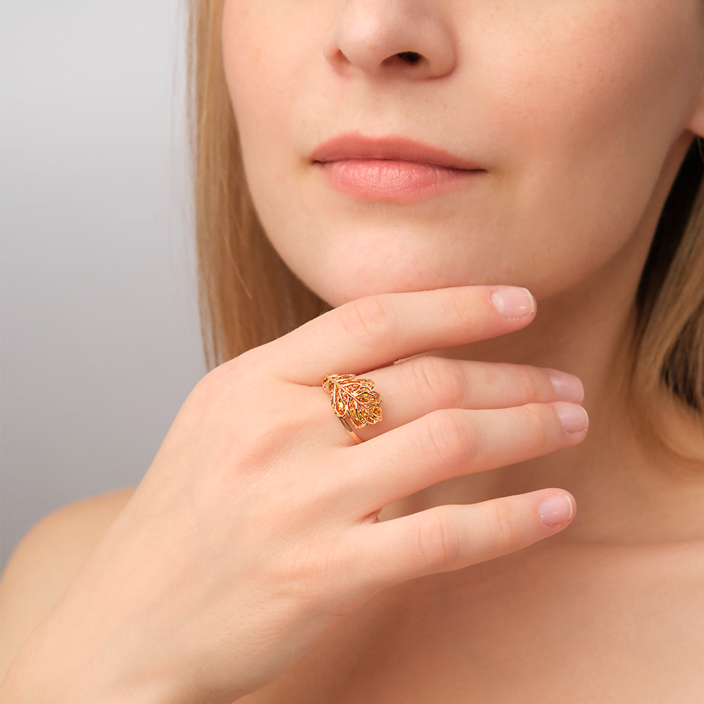 Кольцо «Дубовый лист» из красного золота с цитринами