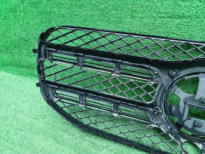 Решетка радиатора Mercedes GLS x167 (2019-2023)