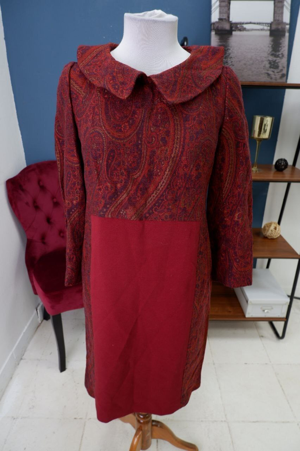 Платье с красивым принтом 46 размер