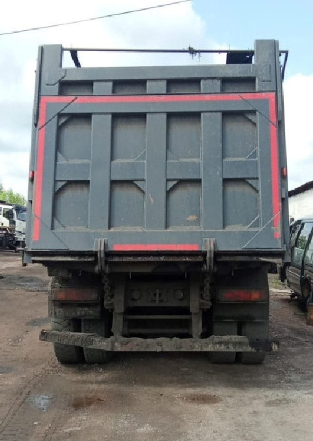 Howo ZZ* 8x4 Самосвал ZZ3407S3867E (Дизель, 9,7 л, 373 л.с, МТ)