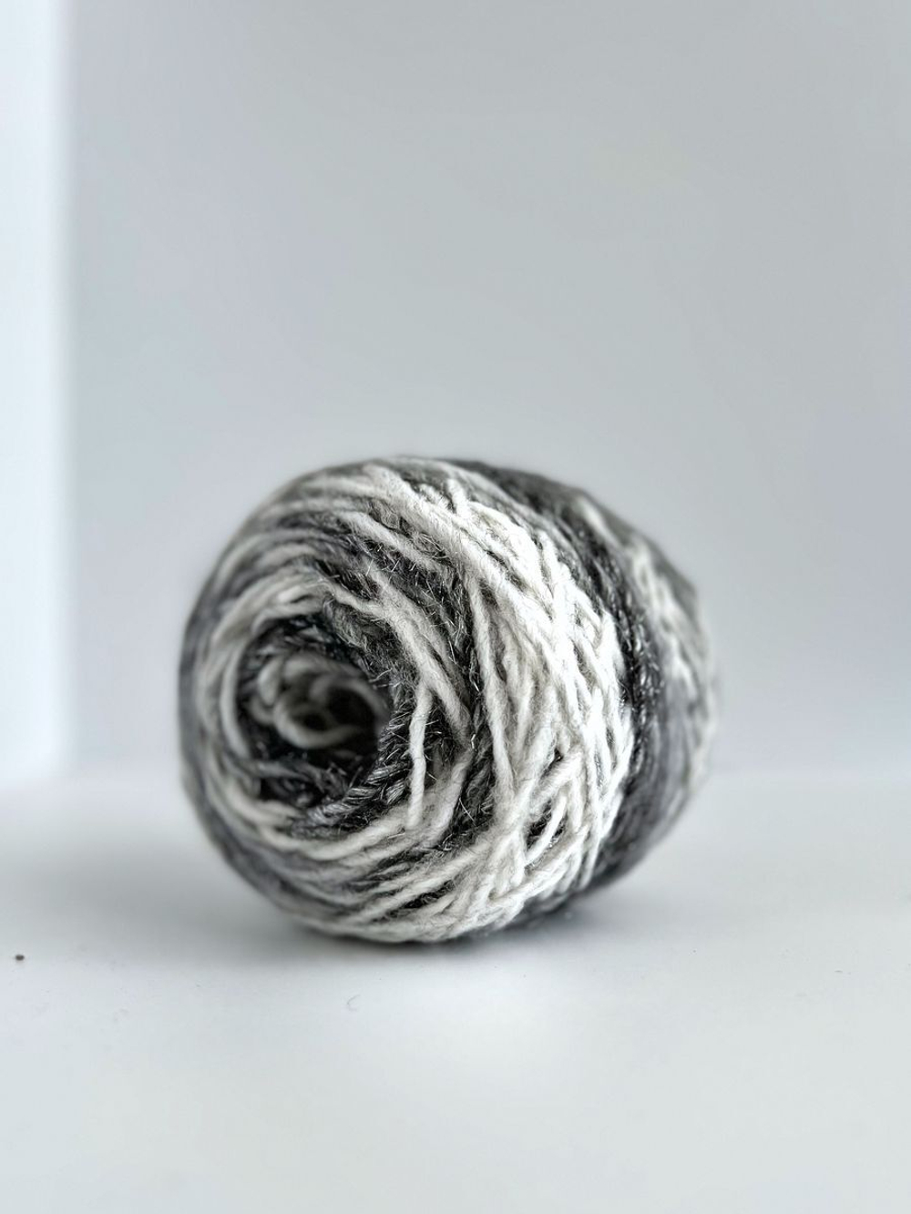 Трикотажная пряжа для вязания SPARK деграде шишибрики