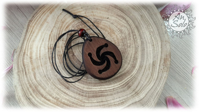 Оберег-капля "Символ Рода" из кедра