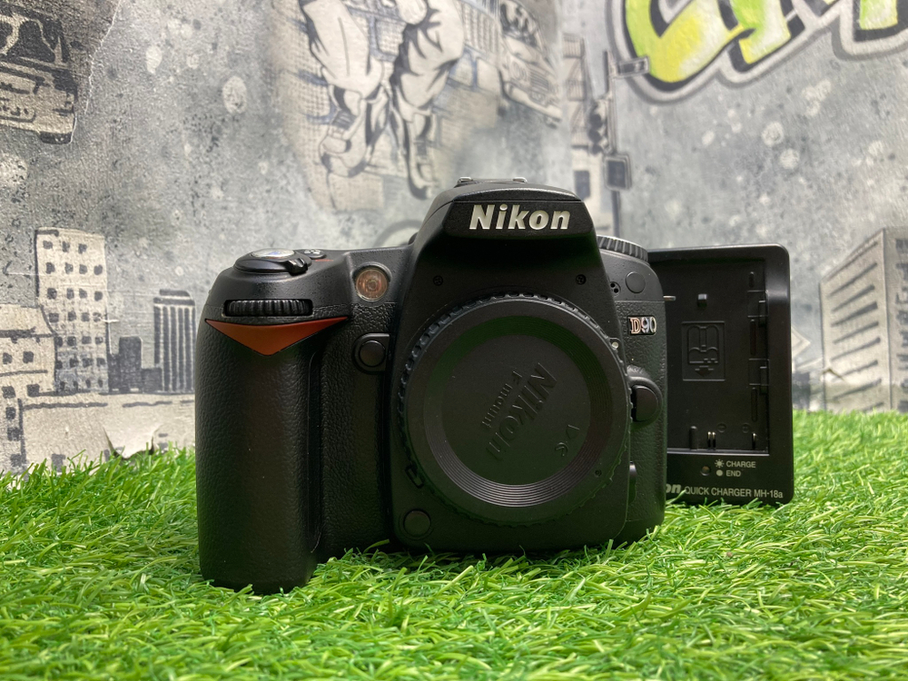 Nikon D90 15.600 кадров