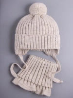 Шапка для девочки осенняя и снуд вязаные