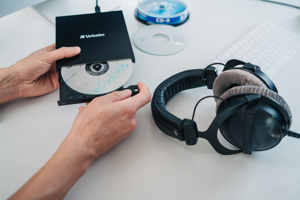 Привод внешний Verbatim Slimeline CD/DVD Writer USB 2.0 с адаптером на Type-C