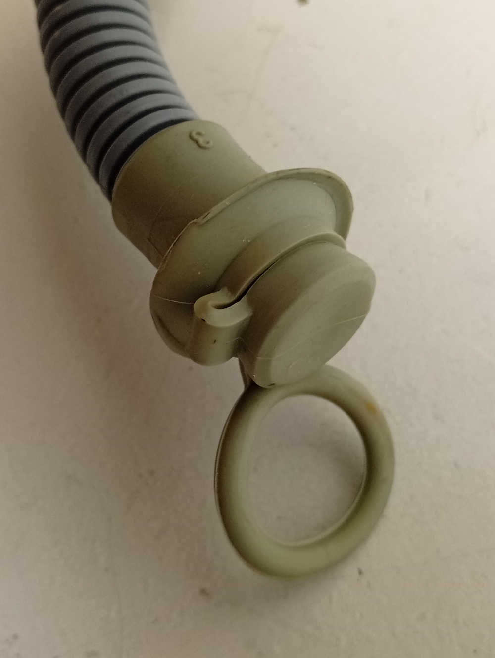 FE925N кт21 Шланг аварийного слива воды для стиральной машины Electrolux Zanussi AEG 1320365040 б/у