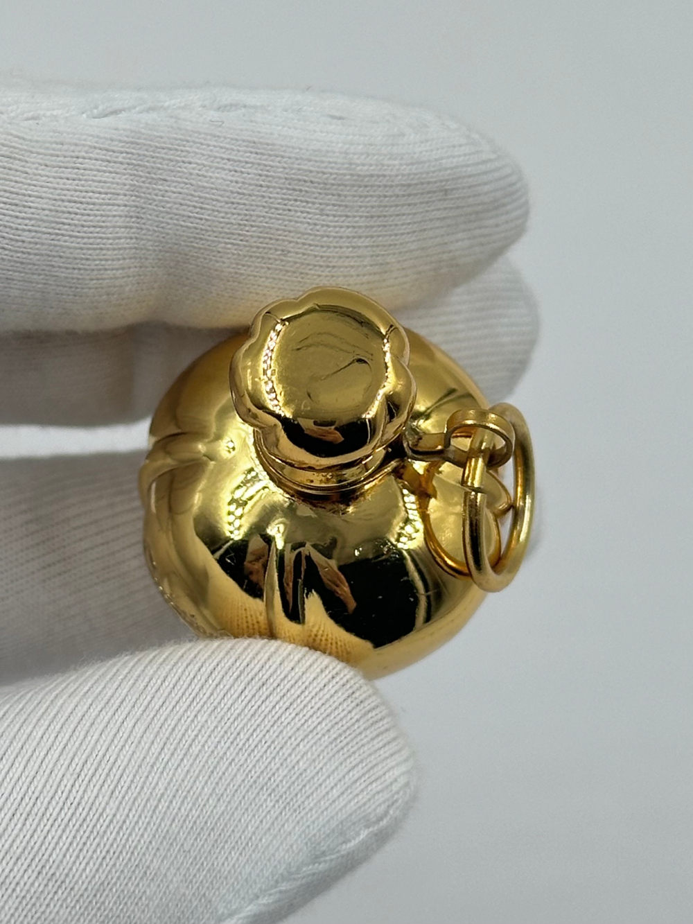 Кулон в виде парфюма Poison Christian Dior