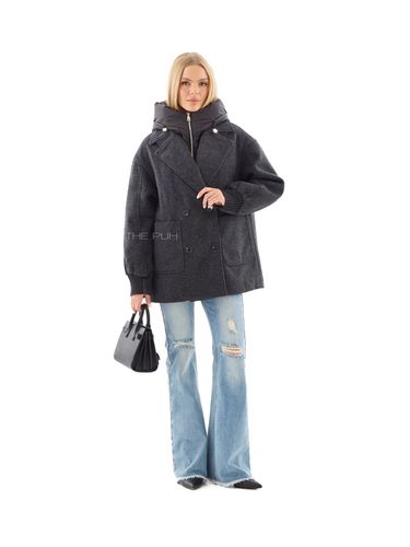 Графитовое двубортное пальто с манишкой