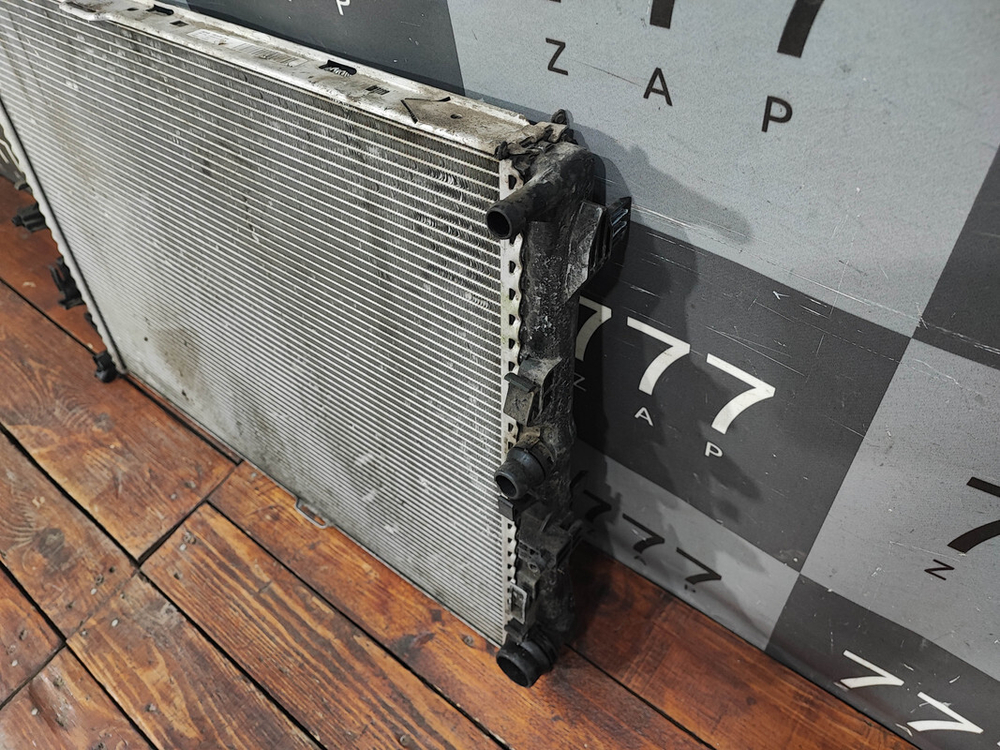 Радиатор двигателя Mercedes S (W222) 13-20 Б/У Оригинал A0995003303