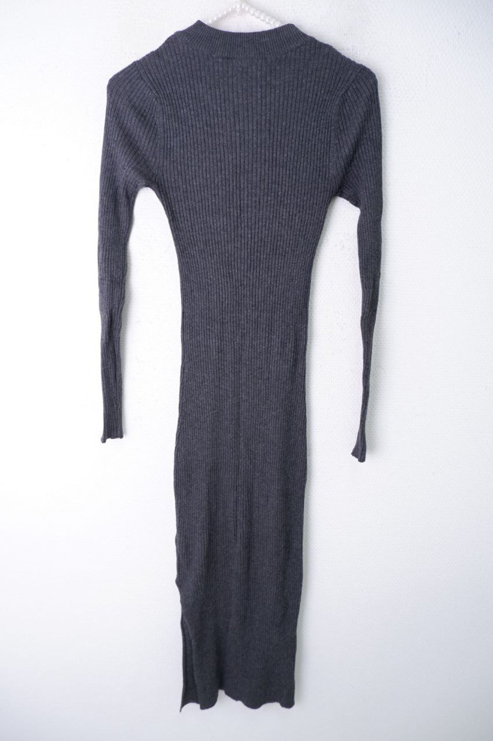 Платье Monki стильное 40 размер