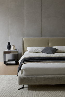 Двуспальная кровать на ножках Eosonno