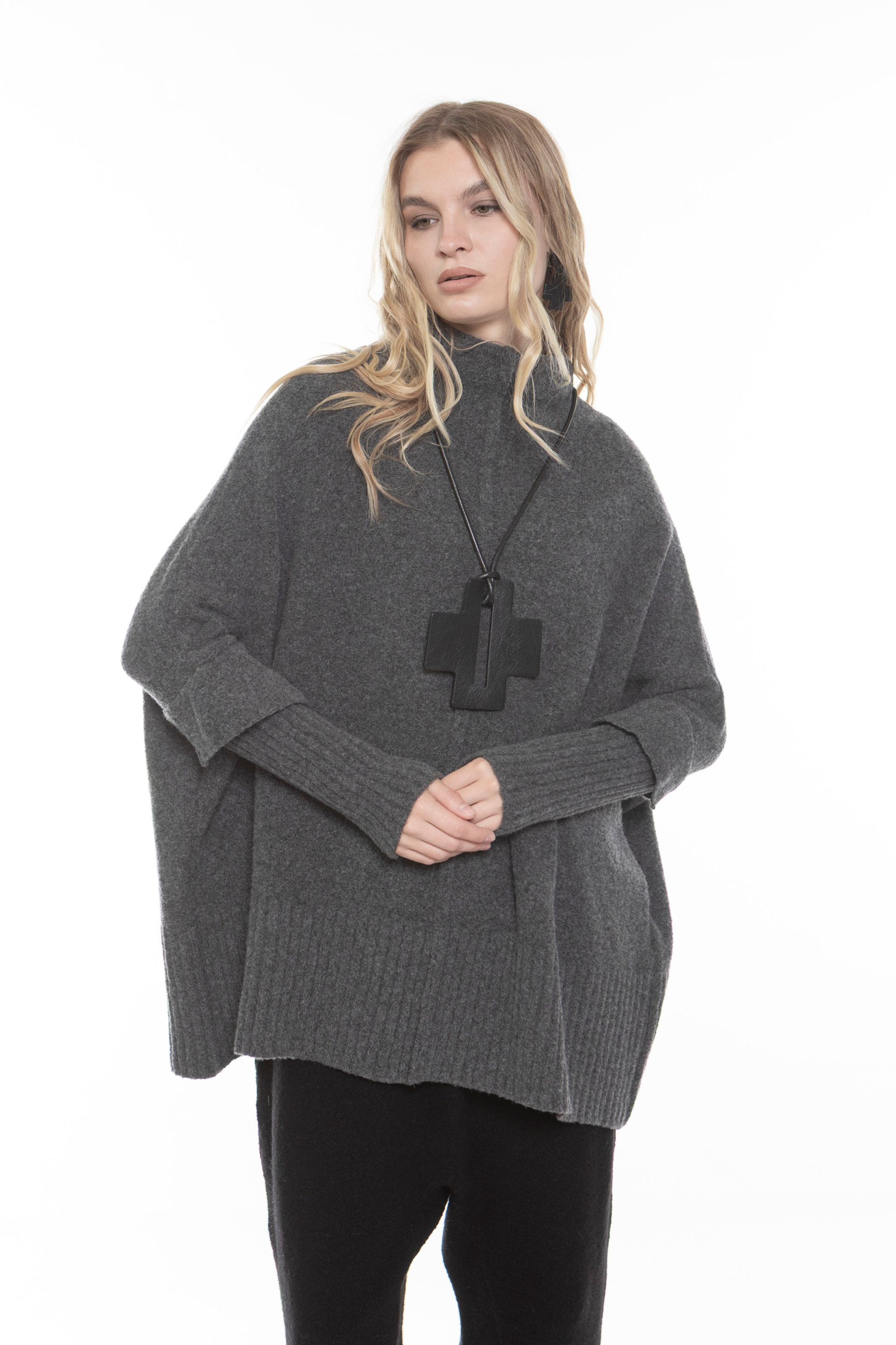 УДЛИНЕННЫЙ ДЖЕМПЕР