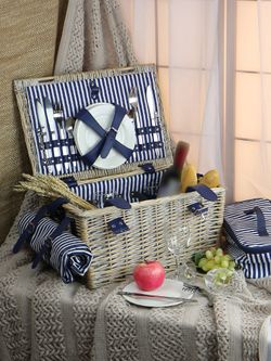 HOLYDAY BASKET Набор для пикника с термосумкой и пледом на 4 персоны