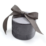 Футляр для украшений с идеальной круглой геометрией.