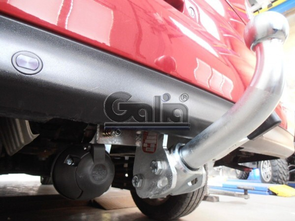 Фаркоп оцинкованный Galia F104C для Ford Galaxy 2000-2006, SEAT Alhambra 2000-2010, Volkswagen Sharan 2000-2010(паспорт и сертификат в комплекте)(без электрики)