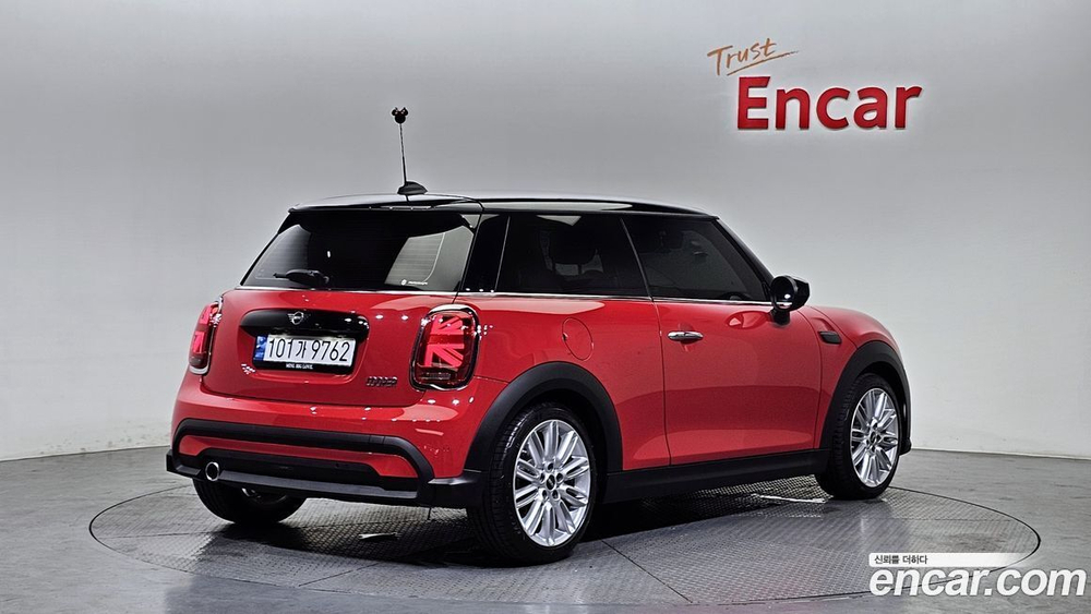 Mini Cooper Classic (01.2023)