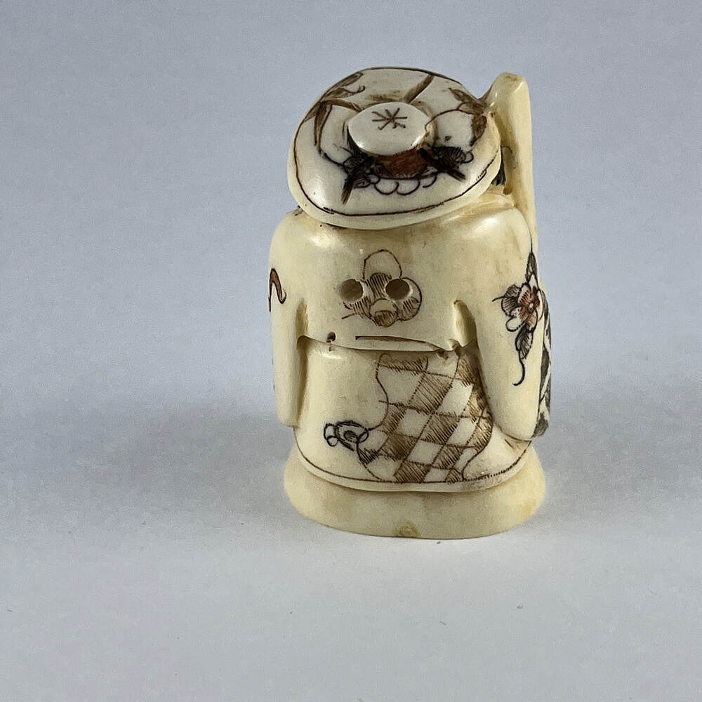 Статуэтка нэцкэ Монах молодой