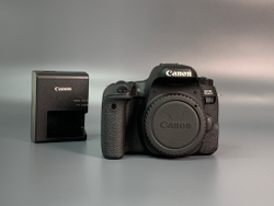 Canon EOS 77D 33.000 кадров