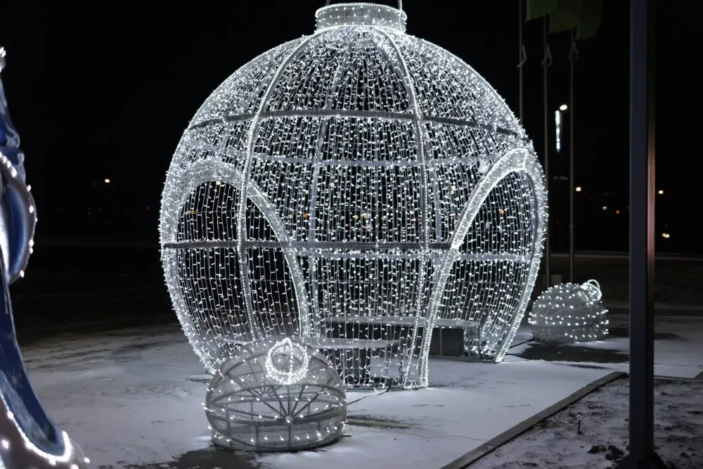 Светодиодный шар "Белая зима"