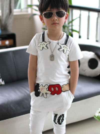 Костюм детский из футболки и брюк с принтами Микки Мауса