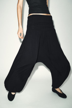 ZARA СТРУЯЩИЕСЯ БРЮКИ BAGGY, ЧЕРНЫЙ