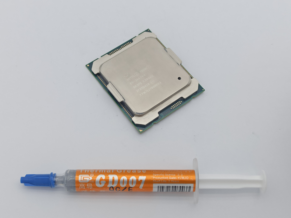 Процессор Intel Xeon E5-2667V4