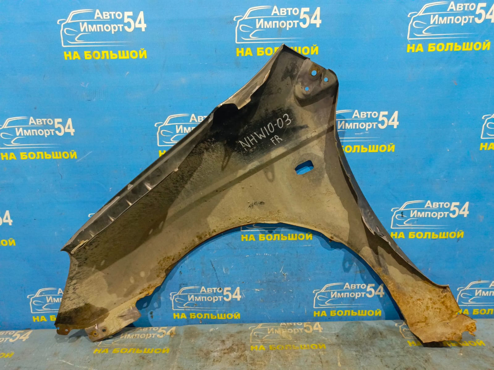 Крыло переднее правое TOYOTA PRIUS 1999