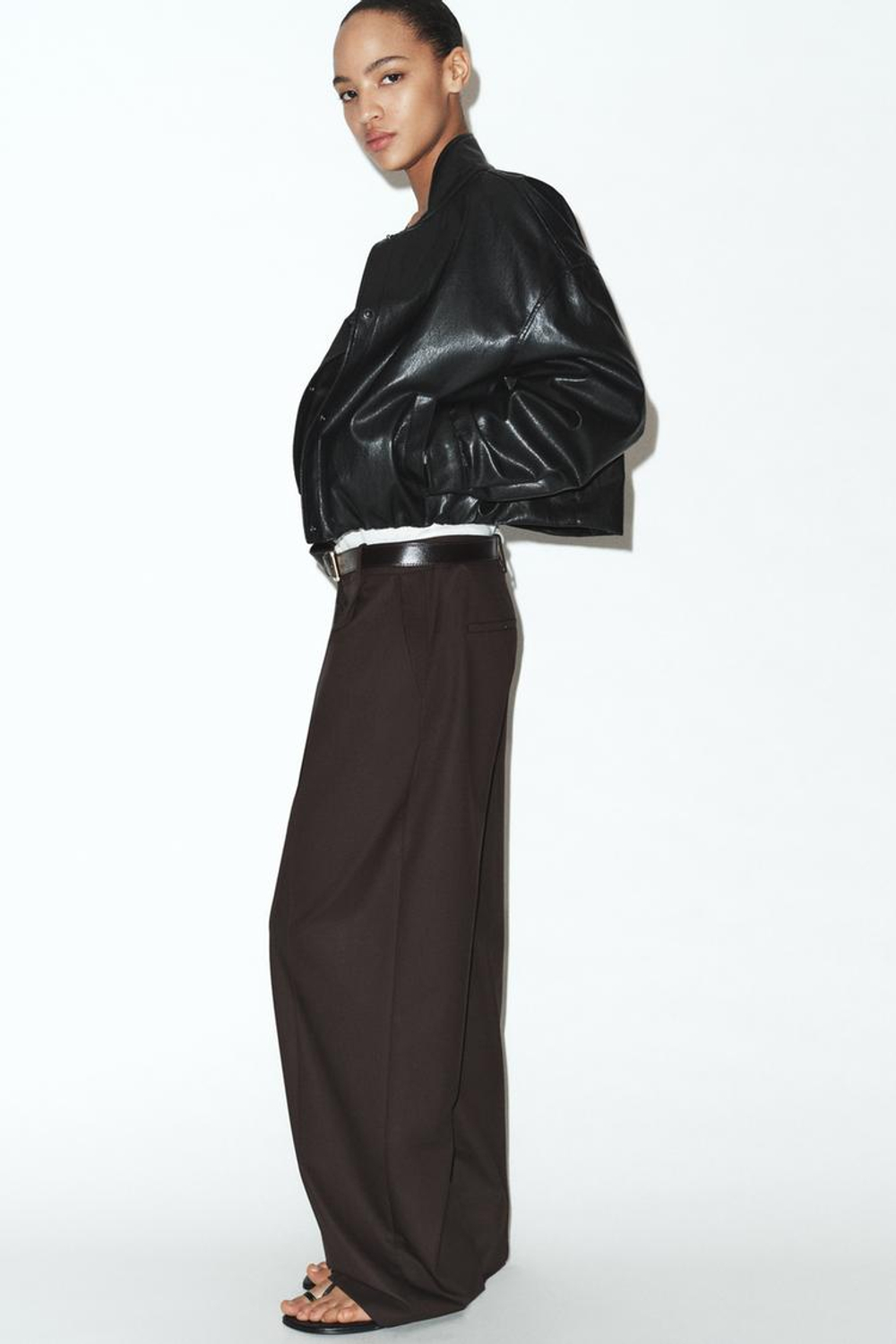 ZARA СТЕГАНЫЙ БОМБЕР ИЗ ИСКУССТВЕННОЙ КОЖИ, ЧЕРНЫЙ