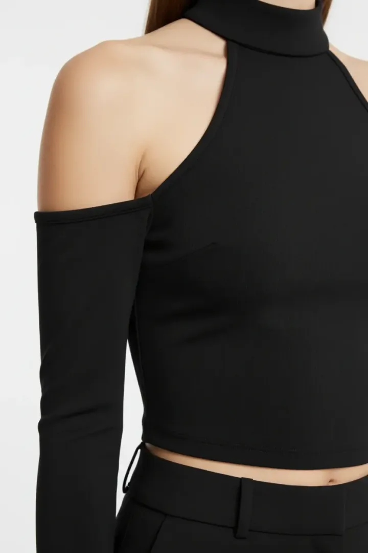 Топ с открытыми плечами «BRIZA»